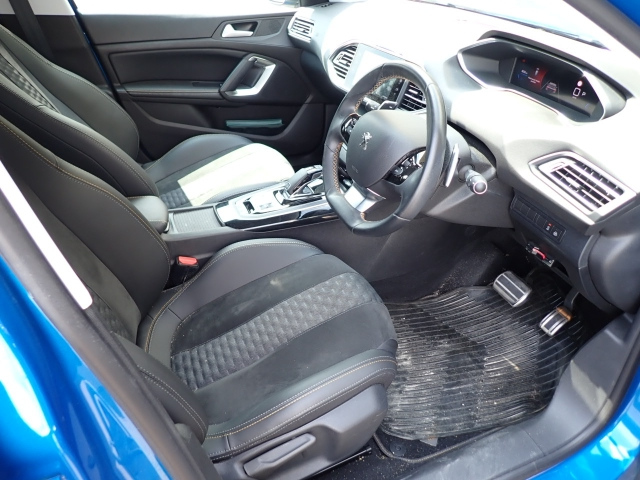 PEUGEOT 308 2020
