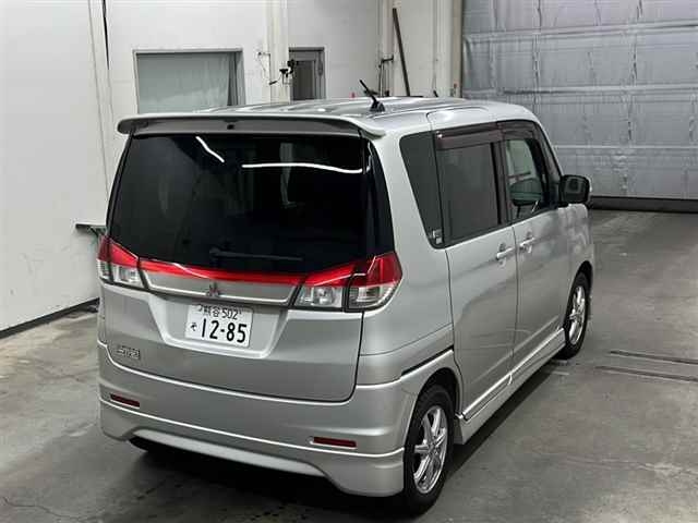 MITSUBISHI DELICA D2 2012