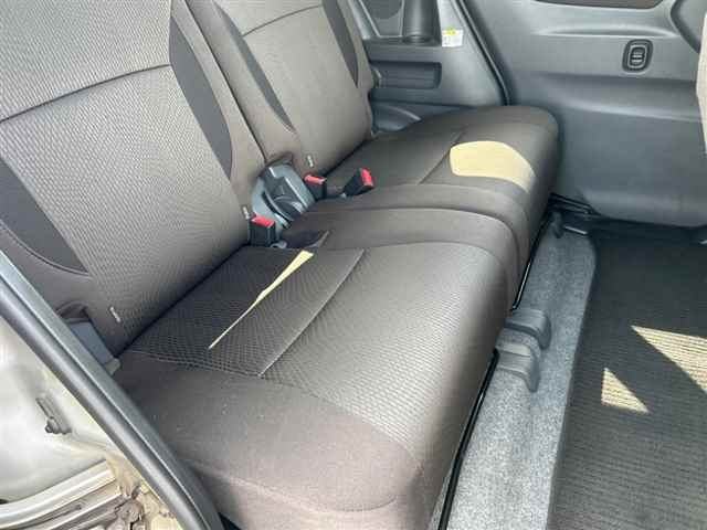 MITSUBISHI DELICA D2 2012