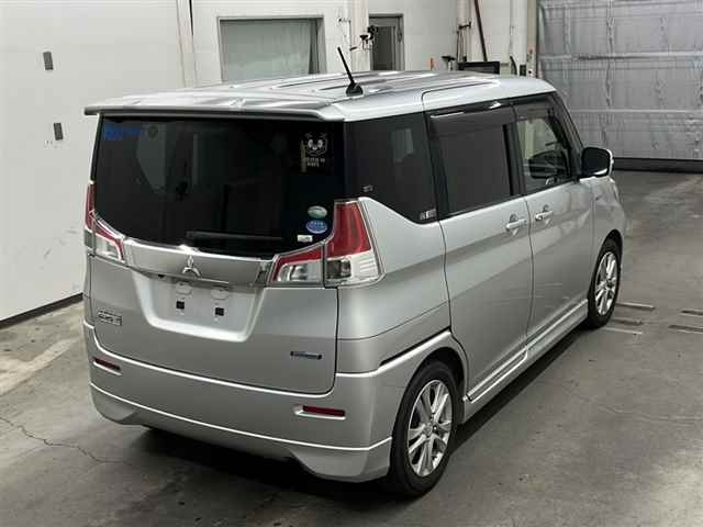 MITSUBISHI DELICA D2 2016