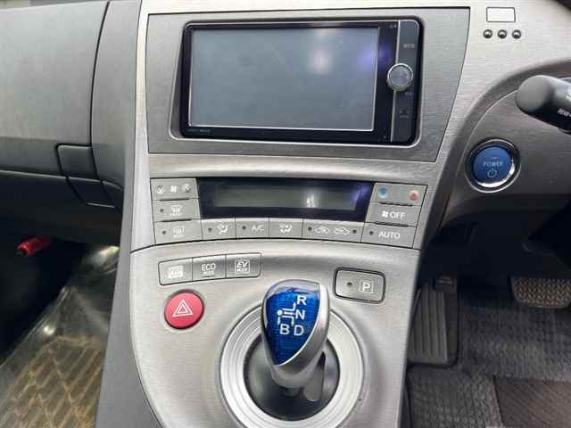 TOYOTA PRIUS 2012