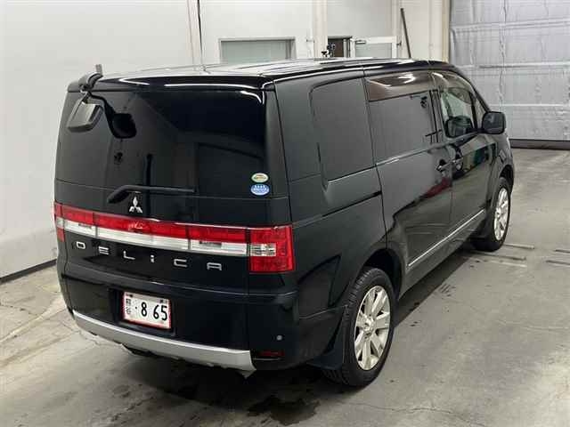 MITSUBISHI DELICA D5 2009