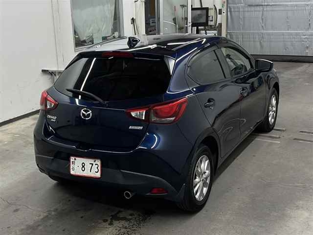 MAZDA DEMIO 2017
