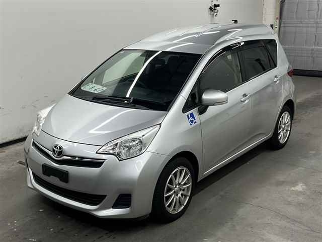 TOYOTA RACTIS 2013