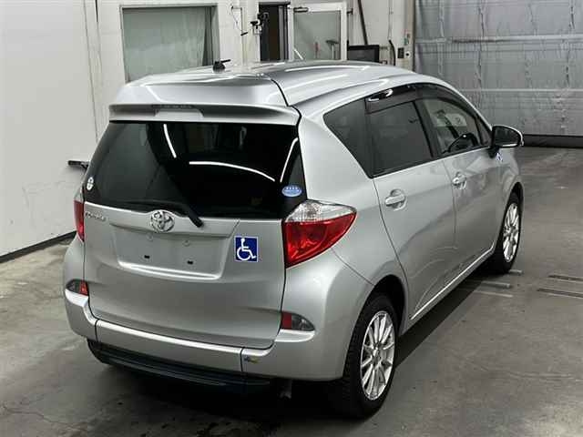 TOYOTA RACTIS 2013