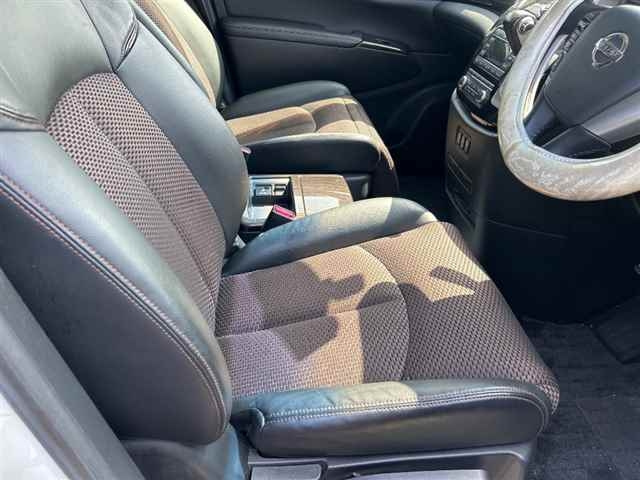 NISSAN ELGRAND 2010
