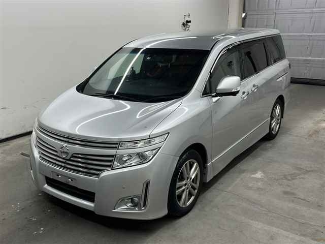 NISSAN ELGRAND 2011