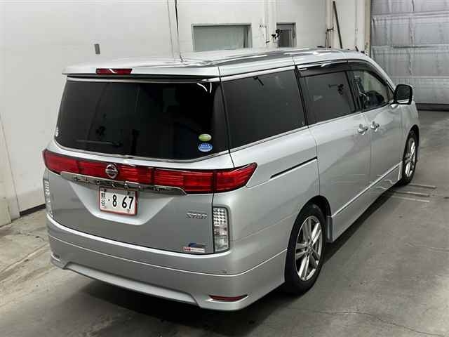 NISSAN ELGRAND 2011