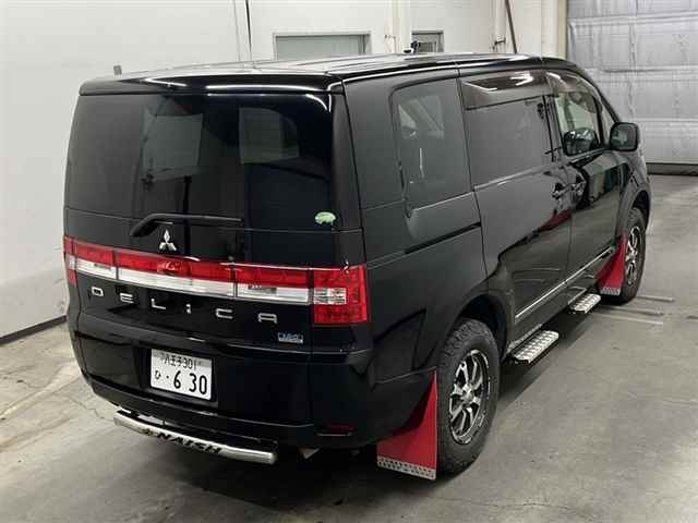 MITSUBISHI DELICA D5 2016