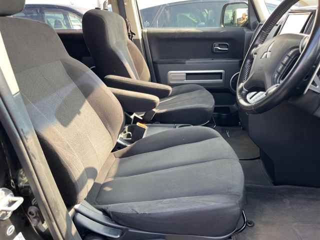 MITSUBISHI DELICA D5 2016