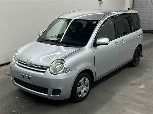 TOYOTA SIENTA 2013