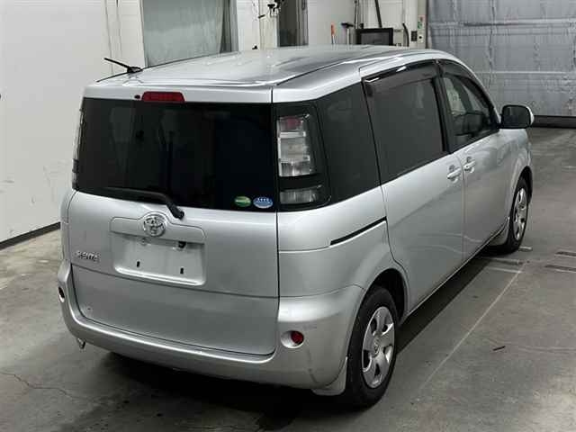 TOYOTA SIENTA 2013