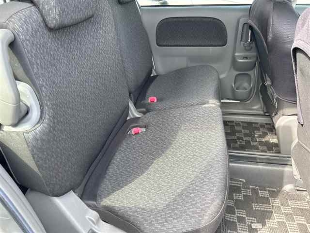 TOYOTA SIENTA 2013