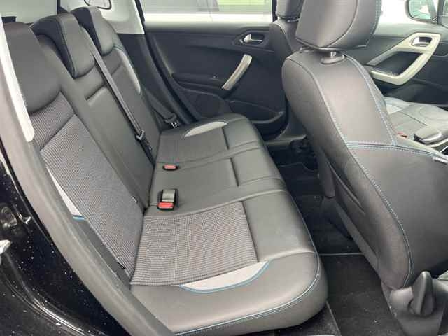 PEUGEOT 2008 2016