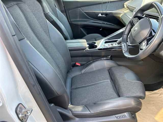 PEUGEOT 5008 2020