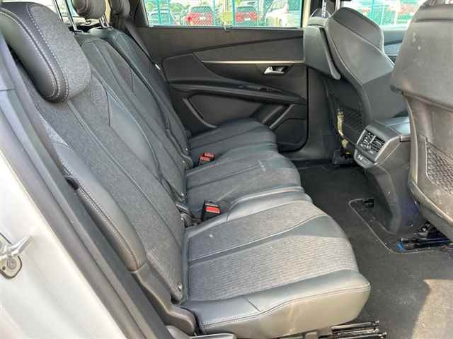 PEUGEOT 5008 2020