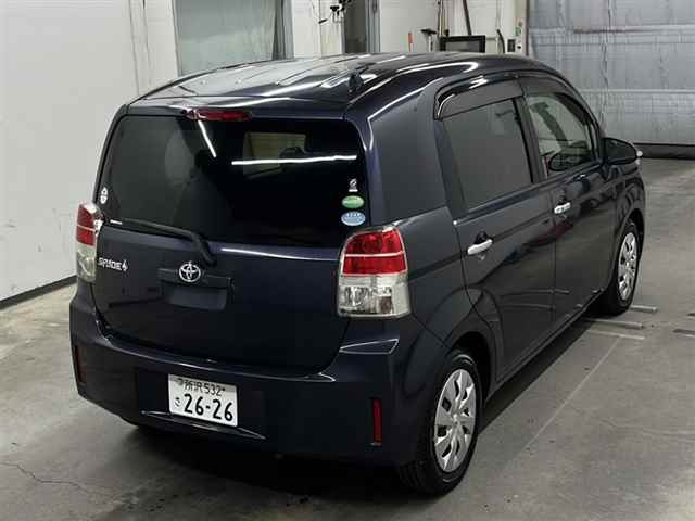 TOYOTA SPADE 2013