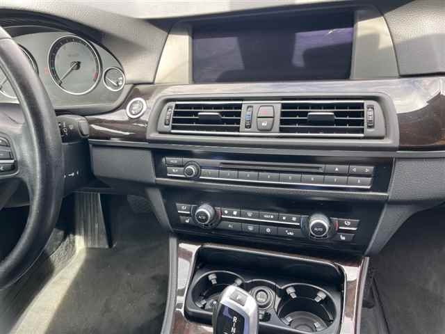 BMW 5 SERIES 2010