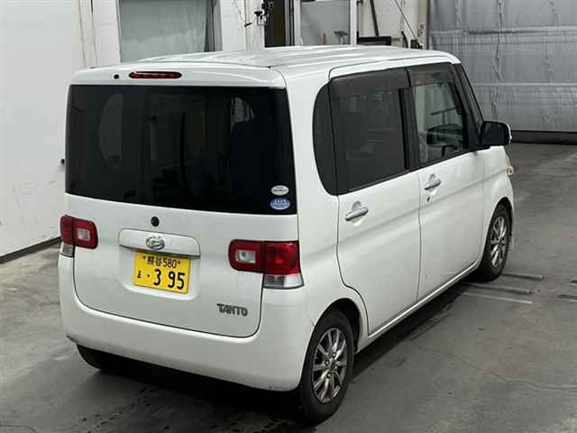 DAIHATSU TANTO 2010