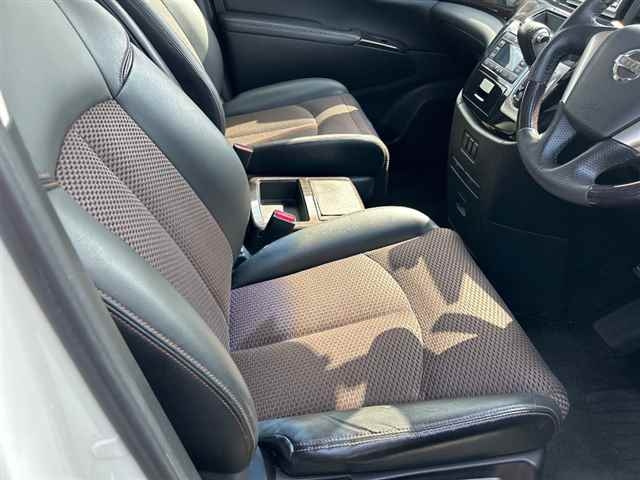 NISSAN ELGRAND 2010