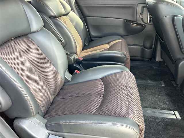 NISSAN ELGRAND 2010