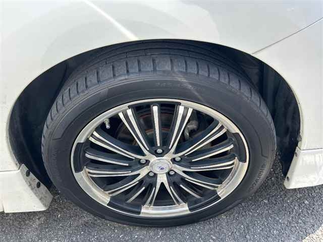 NISSAN ELGRAND 2010
