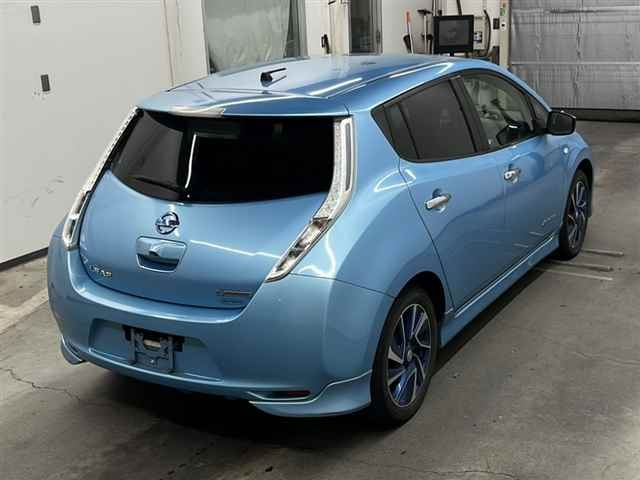 NISSAN LEAF 2016