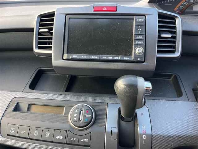 HONDA FREED 2009