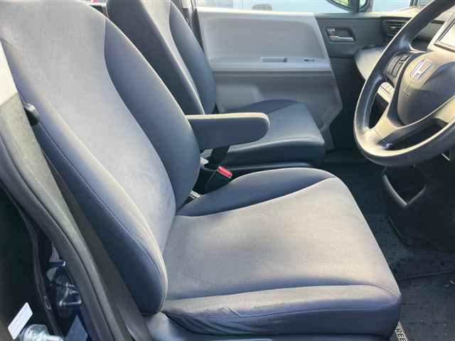 HONDA FREED 2009