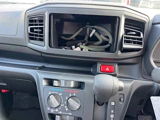 DAIHATSU MIRA E S 2025