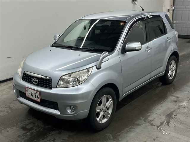 TOYOTA RUSH 2011