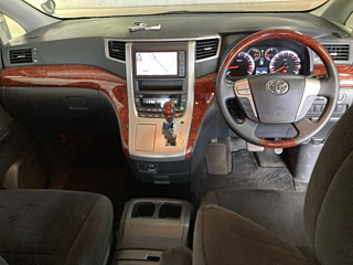 TOYOTA VELLFIRE 2011