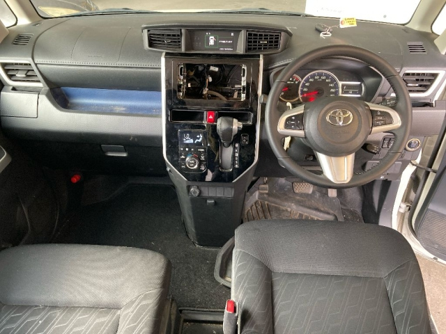 TOYOTA ROOMY 2019