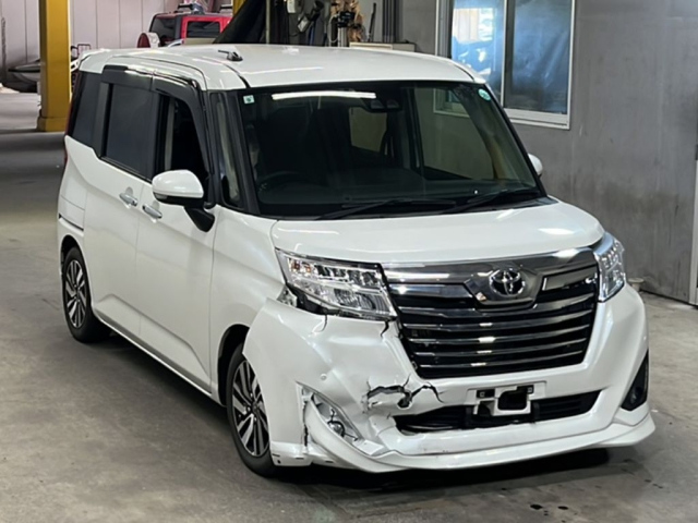 TOYOTA ROOMY 2019