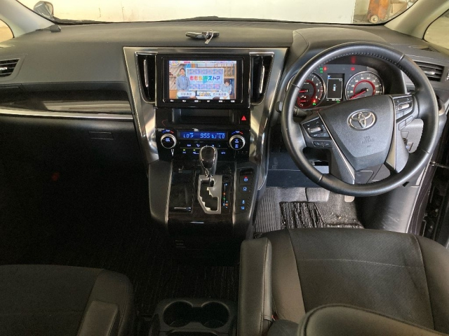 TOYOTA VELLFIRE 2019