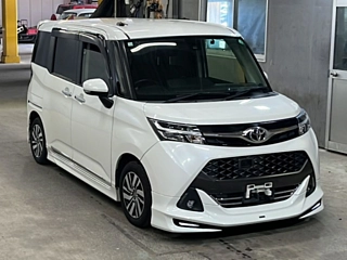 TOYOTA TANK 2016