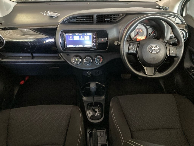 TOYOTA VITZ 2019