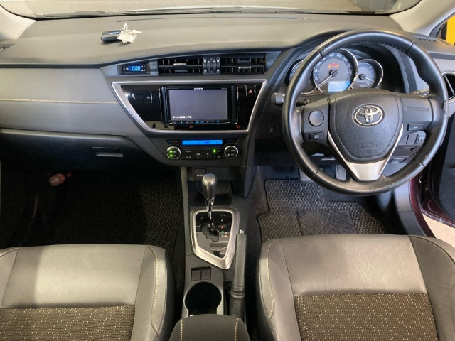 TOYOTA AURIS 2014