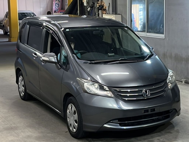 HONDA FREED 2010