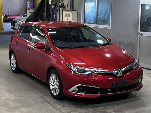 TOYOTA AURIS 2017