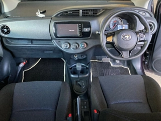 TOYOTA VITZ 2016