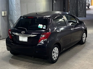 TOYOTA VITZ 2016