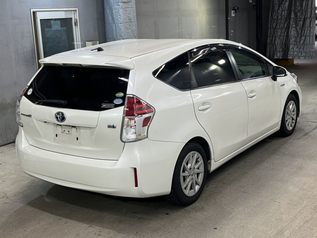 TOYOTA PRIUS ALPHA 2020