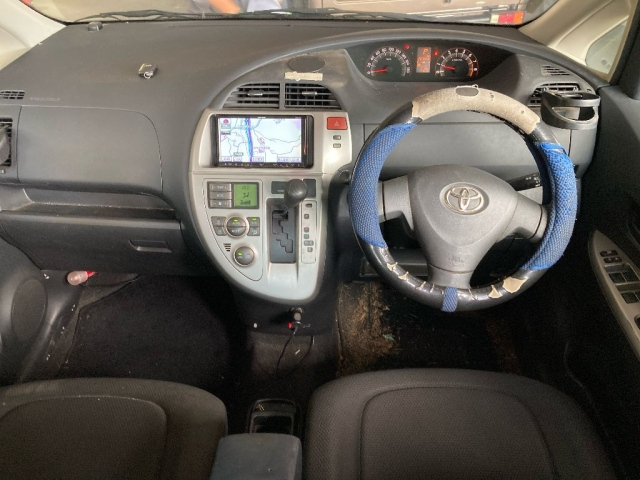 TOYOTA RACTIS 2010