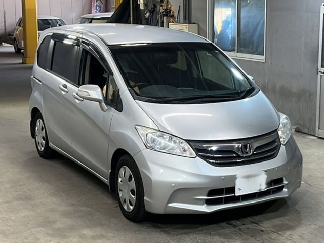HONDA FREED 2012