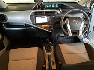 TOYOTA AQUA 2012