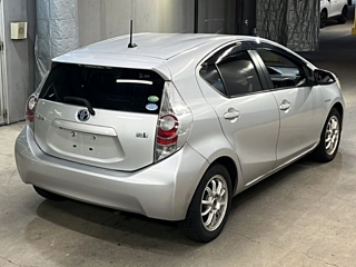 TOYOTA AQUA 2012