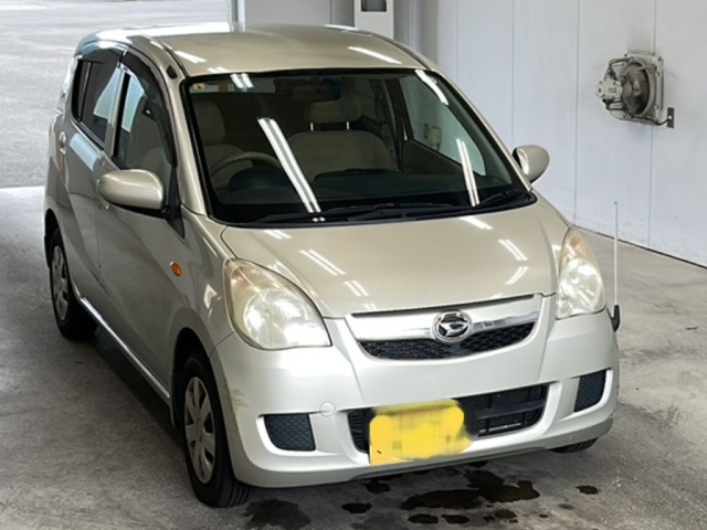 DAIHATSU MIRA 2010
