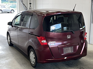 HONDA FREED 2010