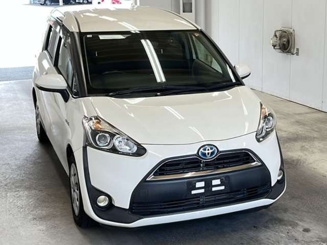 TOYOTA SIENTA 2016